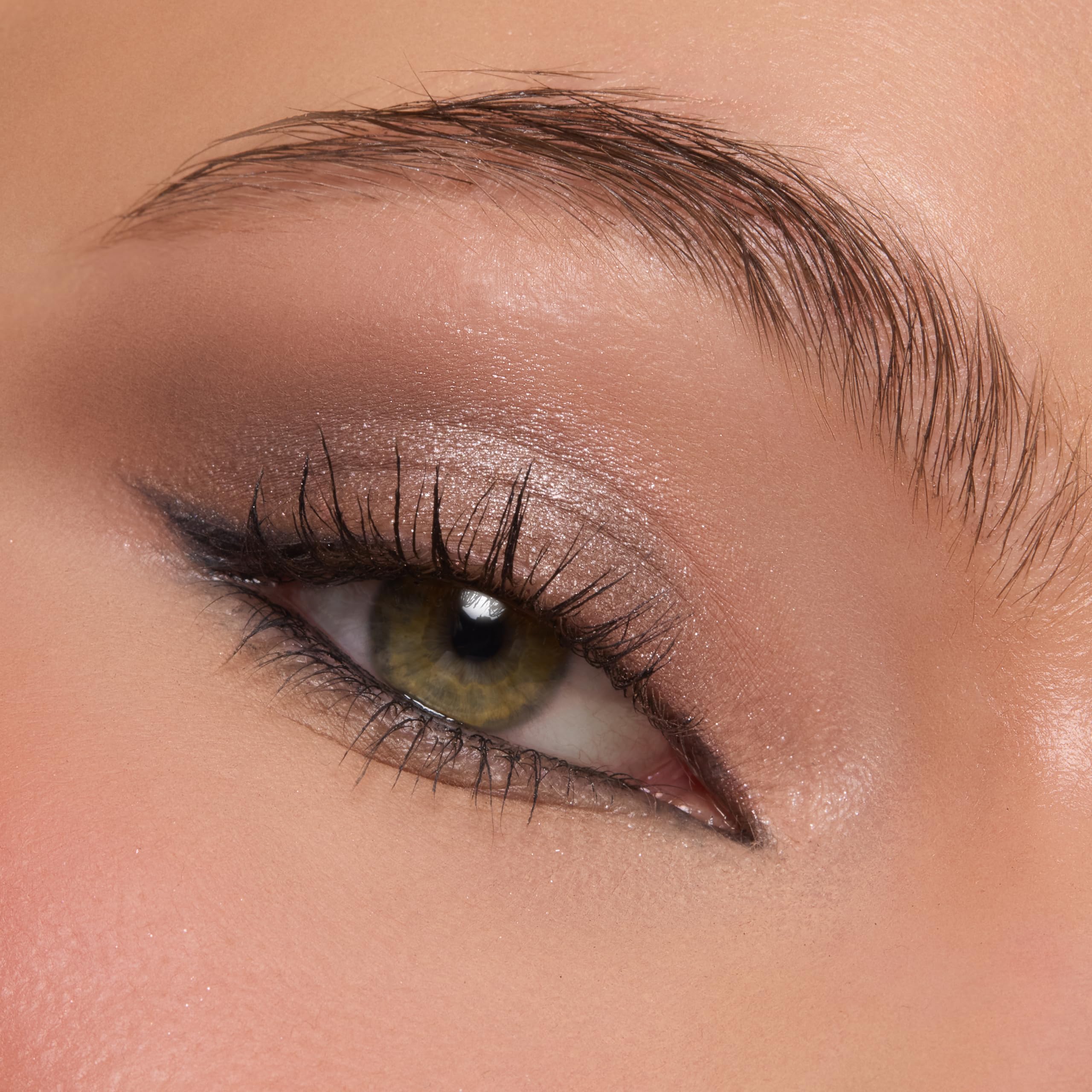 ColourPop Deja Brew application view, easy blend for seamless everyday looks.