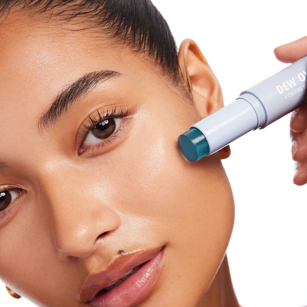 ColourPop Moisture-absorption quick-dry formula—no residue after application