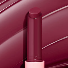 ColourPop So Juicy wand application shows tingling lip plump action.