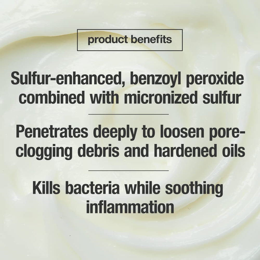 CONTROL CORRECTIVE Clear Med 10% lotion texture ready for smooth absorption.