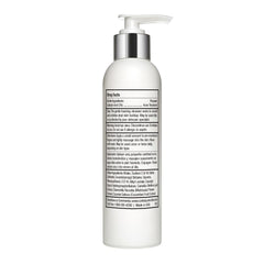 CONTROL CORRECTIVE Salicylic Wash foaming-lather demonstrates gentle cleansing for oily, congested skin.