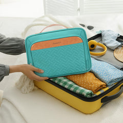 COOSKY jewelry compartment keeps accessories safe during travel