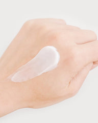 Coreana Ample N Ceramide Shot Cream packaging emphasizes unscented formula for sensitive skin.