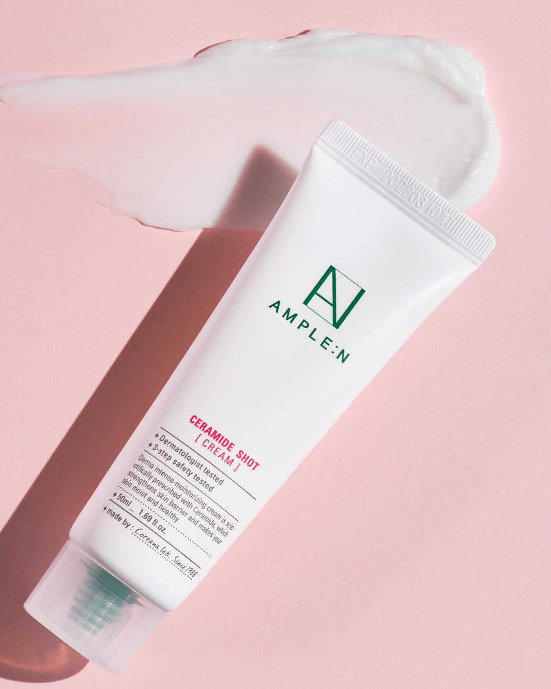 Coreana Ample N Ceramide Shot Cream texture swatch reveals rich, lightweight moisturization.