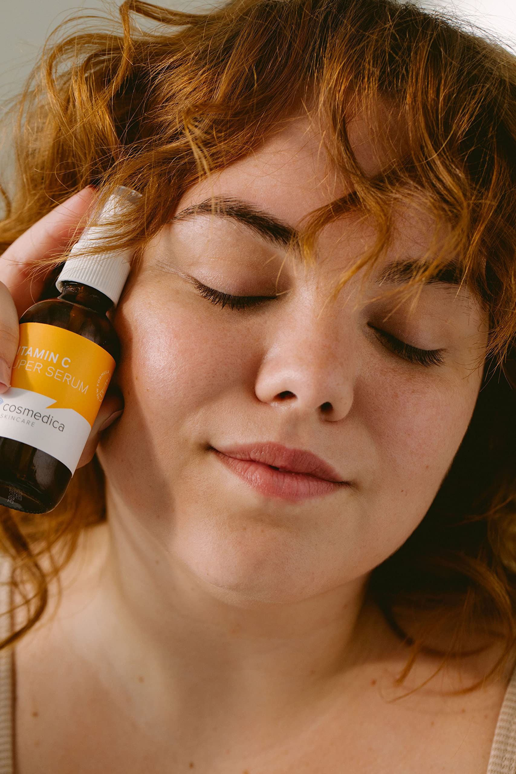 CosMedica Vitamin C Super Serum ingredients list highlights Vitamin C, E and hyaluronic acid.