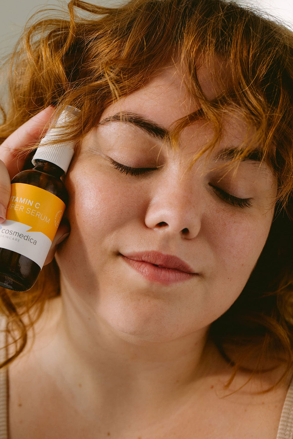 CosMedica Vitamin C Super Serum ingredients list highlights Vitamin C, E and hyaluronic acid.