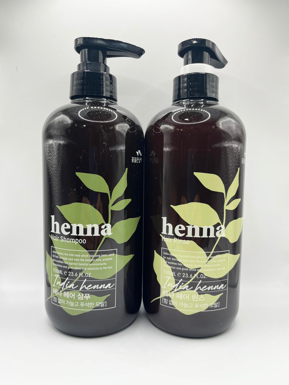 COSMOCOS Henna Hair Shampoo ingredients close-up with henna extract for nourishment