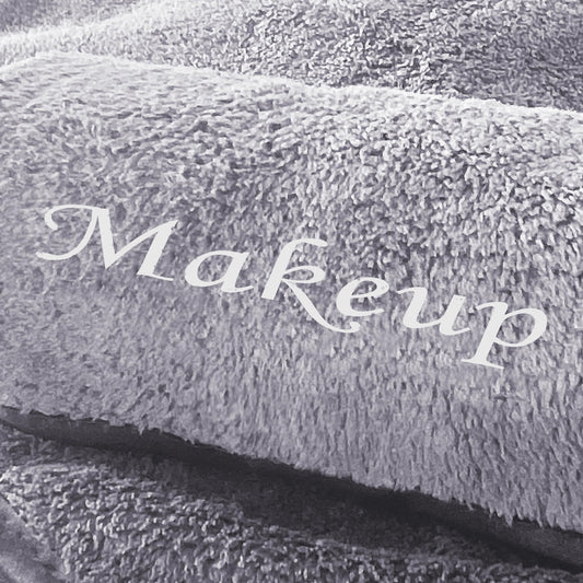 Cosy Family coral fleece microfiber cloths offering plush, quick-drying cleansing.