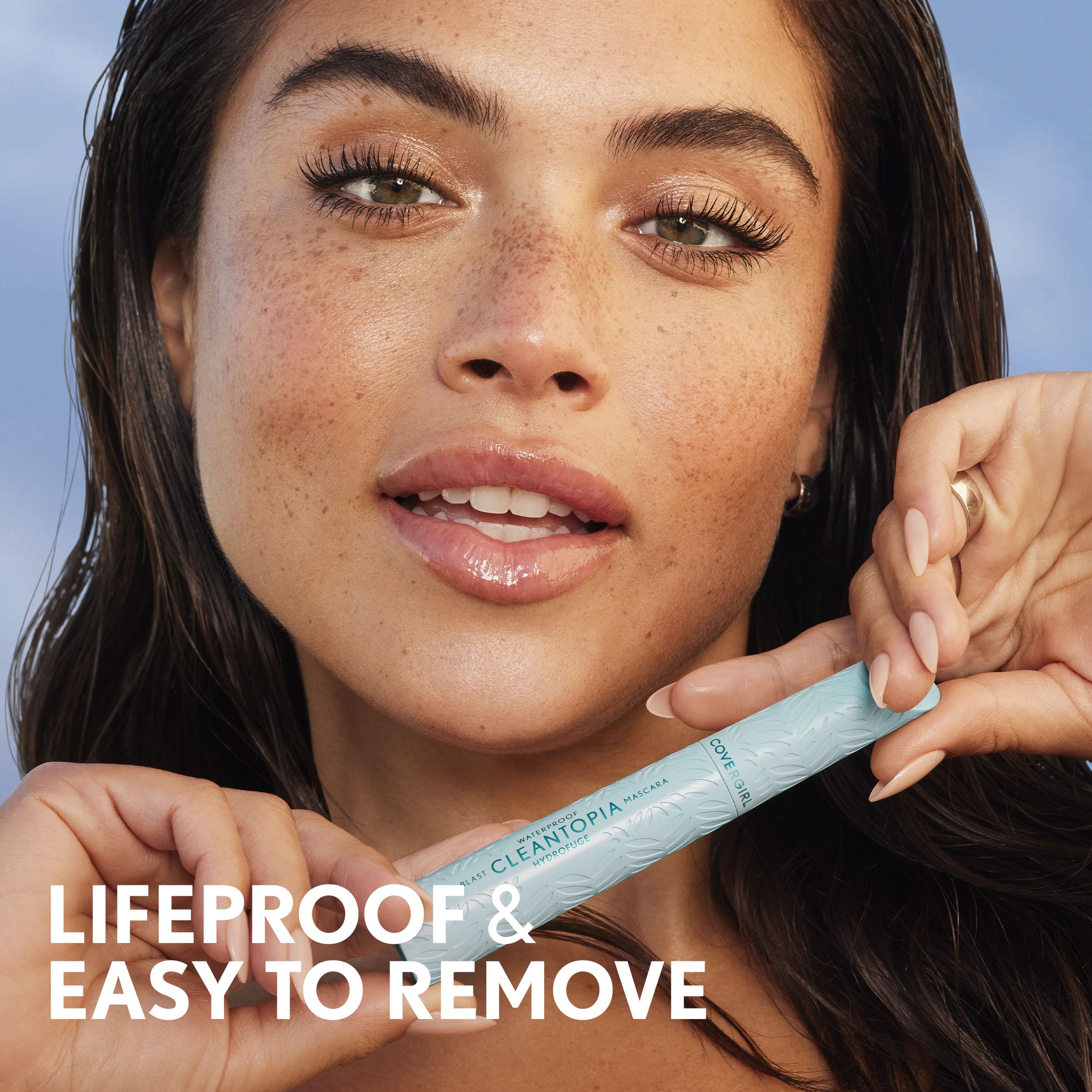 CoverGirl Lash Blast Cleantopia up to 24-hour wear without transfer.