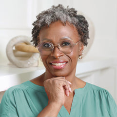 CurlMix Growth Serum creates a glossy finish on curly hair.