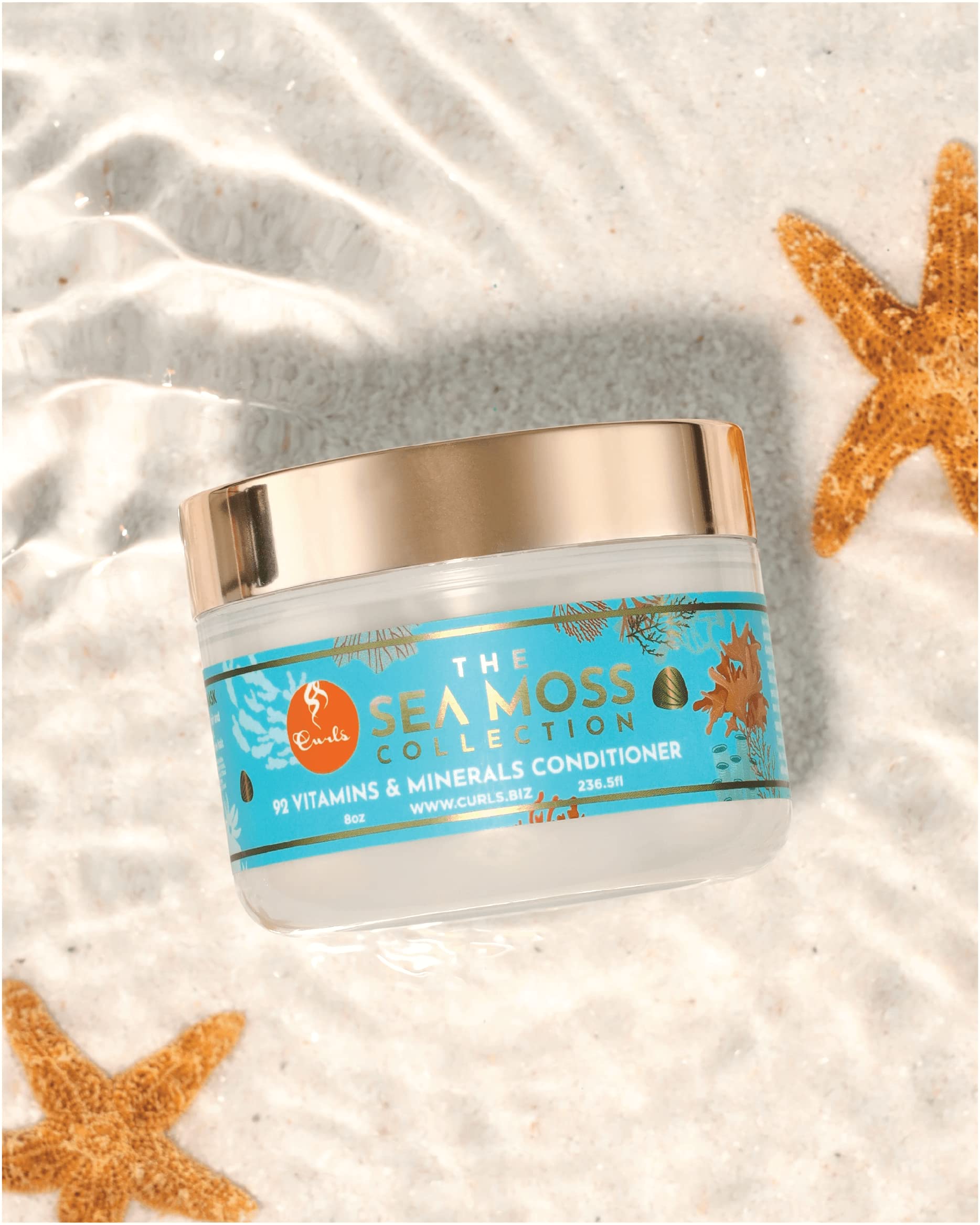CURLS Sea Moss 92 Minerals conditioner applying on hair for smoother texture