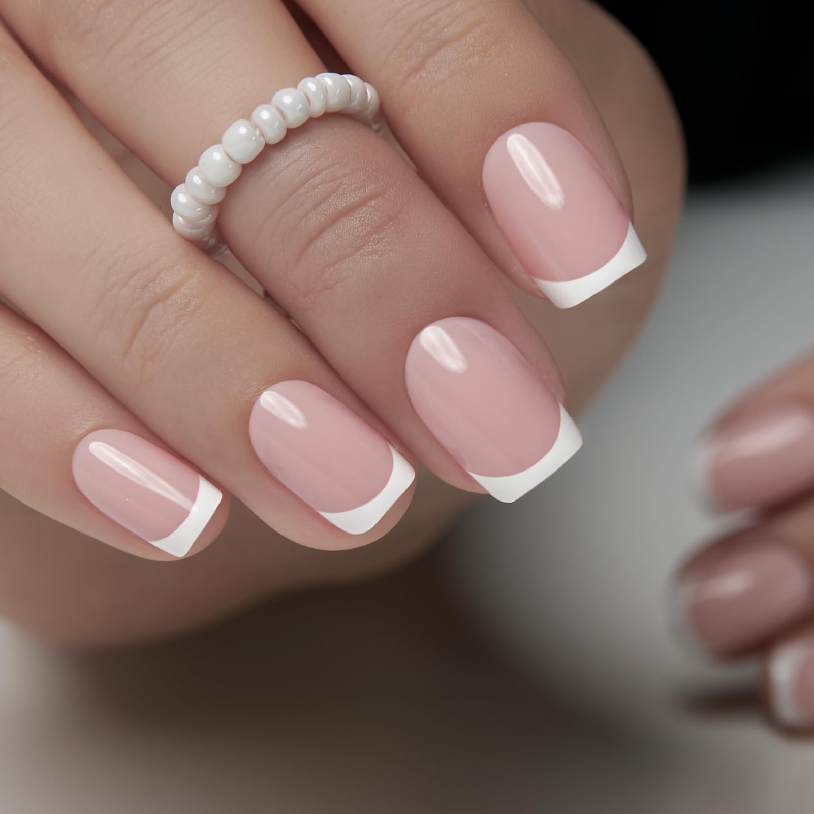 Curvlife complete nail kit image with 15 sizes and essential accessories