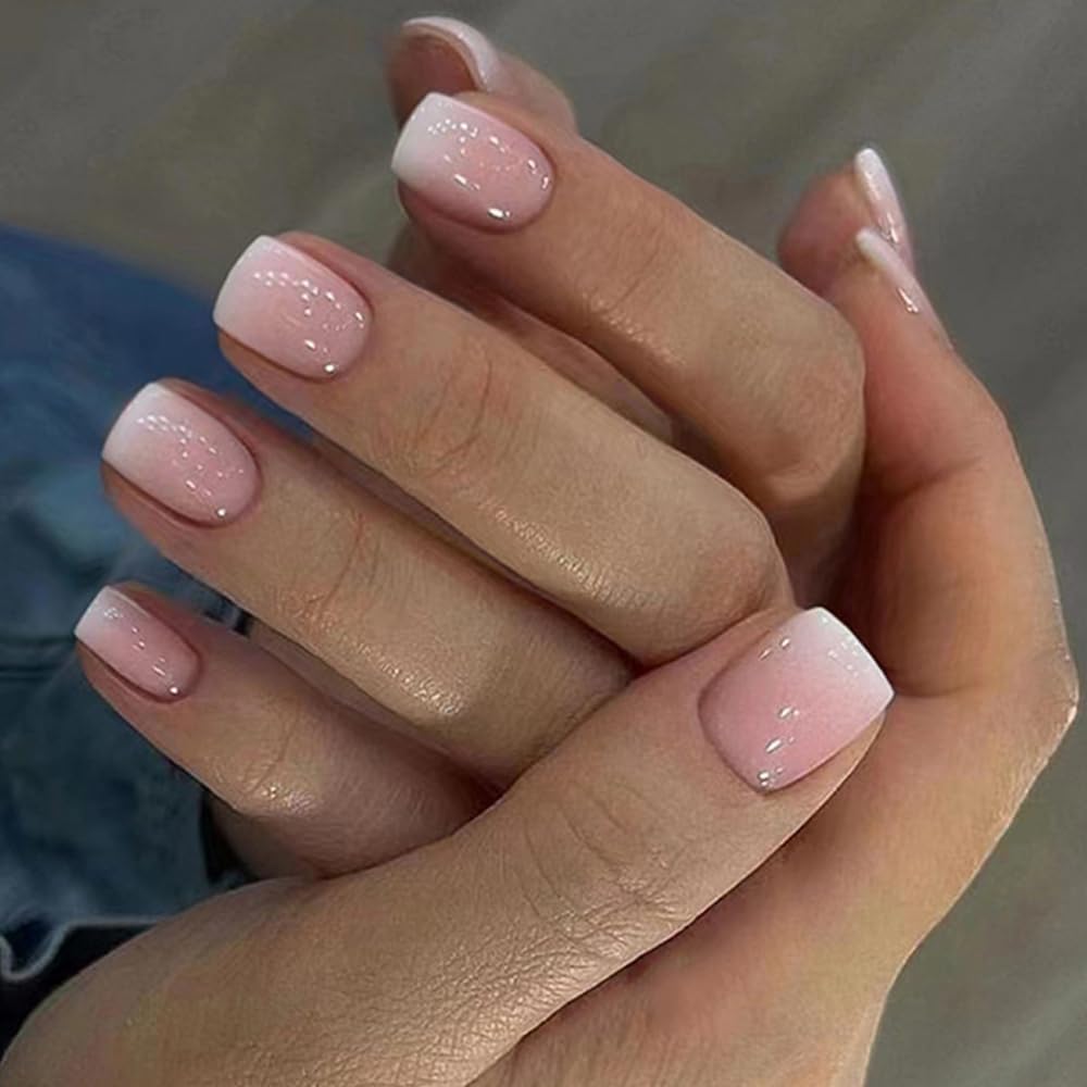 Full-cover CurvLife nails offer a seamless cuticle line and comfortable wear.