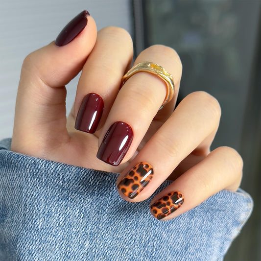 CurvLife gel French tip nails showcase handmade precision and glossy salon-like look.