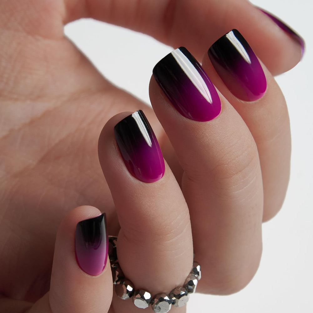 Curvlife nails shown with storage box and included accessories.