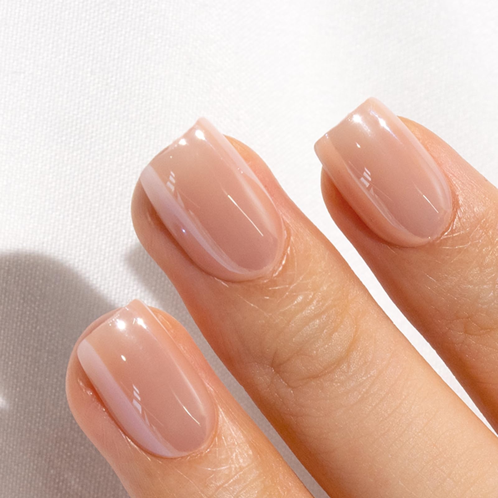 Curvlife salon-quality French tip nails for instant manicure