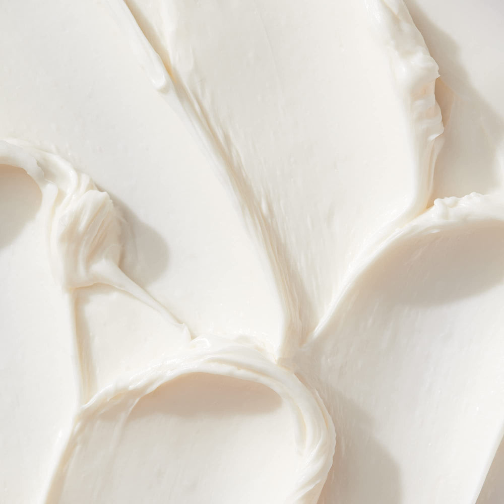 Recyclable packaging image reinforces eco-friendly packaging practices.