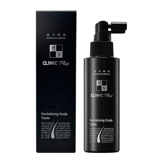 Daeng Gi Meo Ri Clinic Plus Scalp Tonic bottle ready for use, refreshing the scalp.