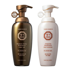Daeng Gi Meo Ri Daisy Shampoo bottle highlighting its gentle formula for sensitive scalps.