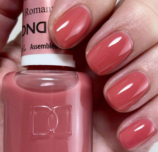Daisy DND Romantic Lover 890 lacquer bottle with complementary finish for a polished look.
