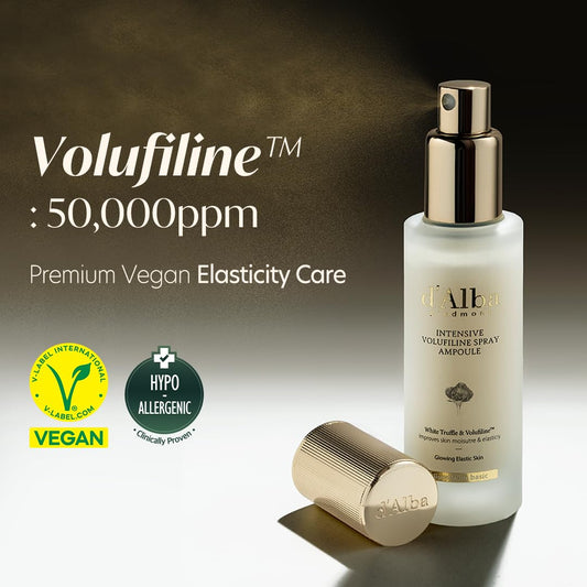 d'alba Piedmont fine mist spray shows quick, comfortable application for daily radiance
