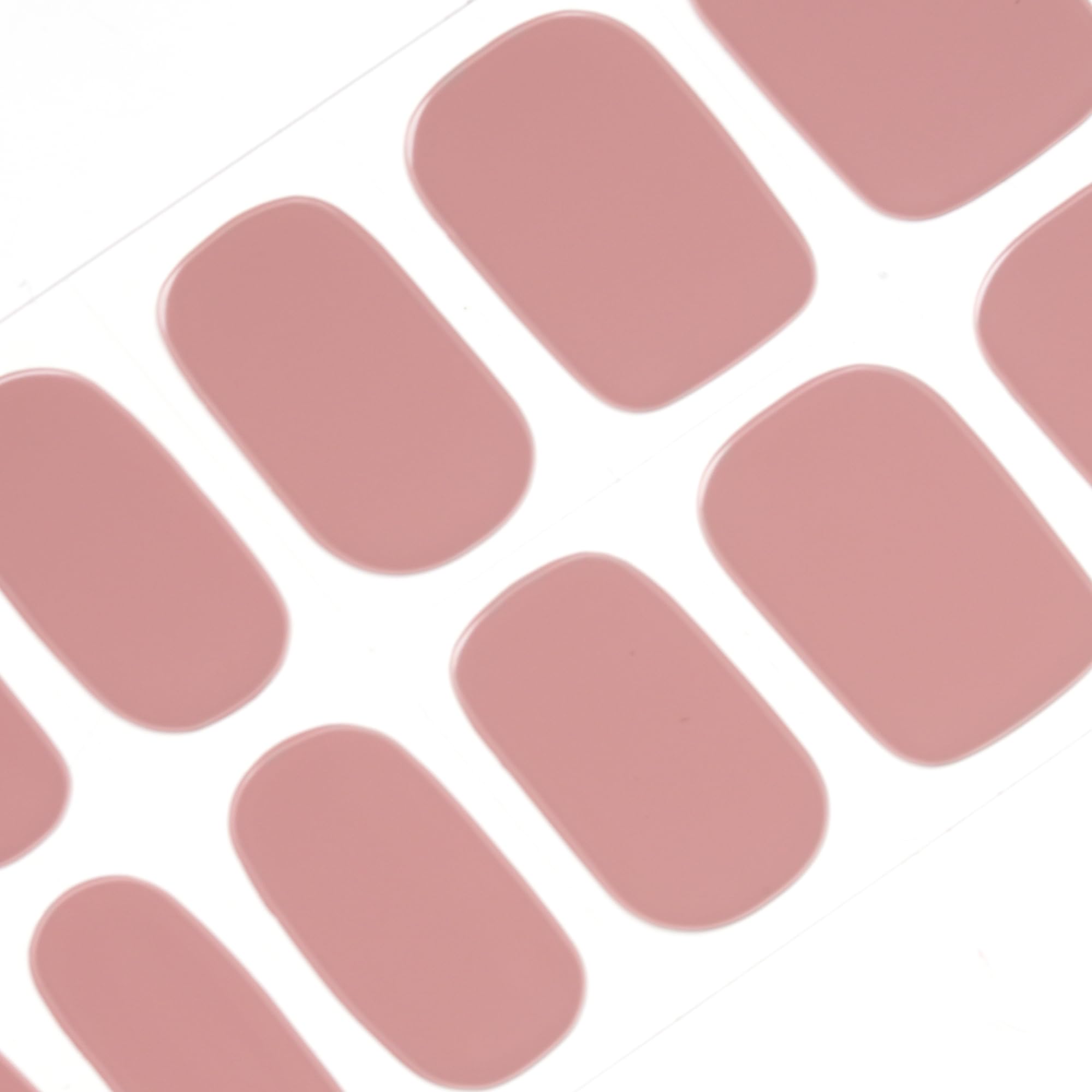DANNI & TONI application step with UV curing for lasting effect