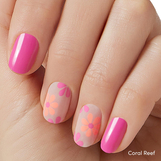 Dashing Diva Palm Beach set close-up showing bright pinks for quick, salon-style shine.