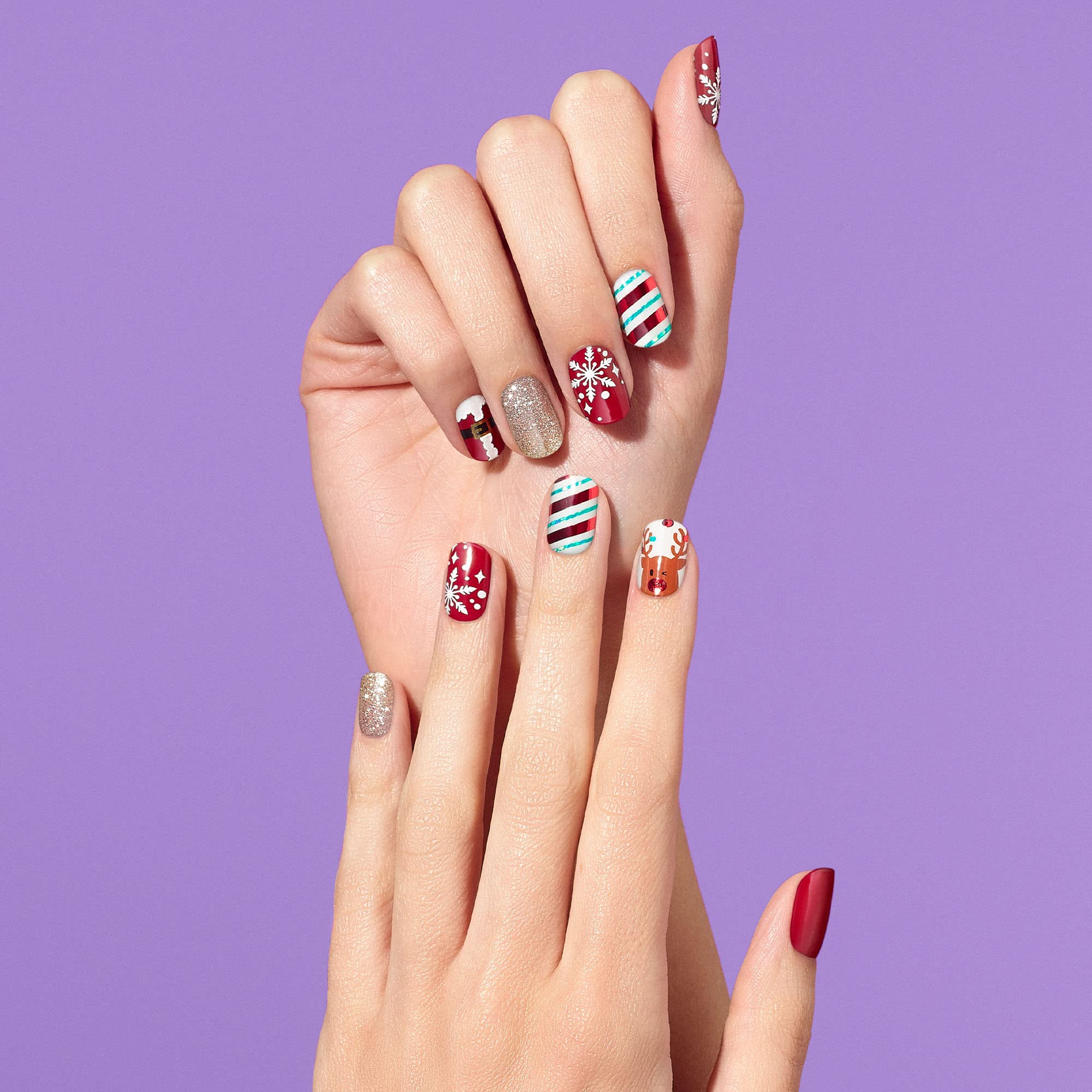 Dashing Diva gloss finish nail strips provide UV-free shine without lamps.