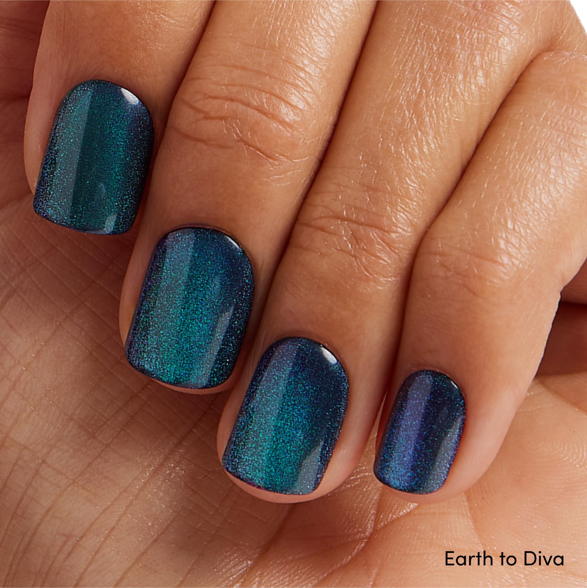 Dashing Diva Magic Press glossy finish closeup shows salon-style nails