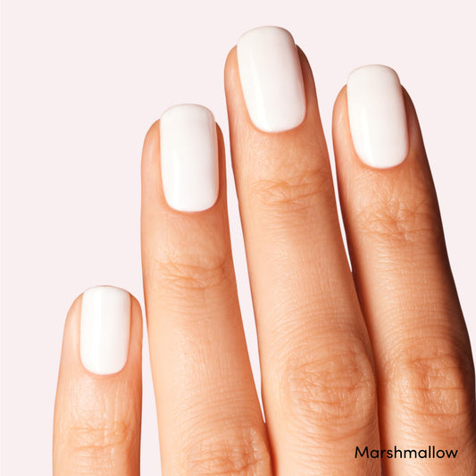 Dashing Diva Kitten bottle close-up, beige-pink shade for elegant everyday nails