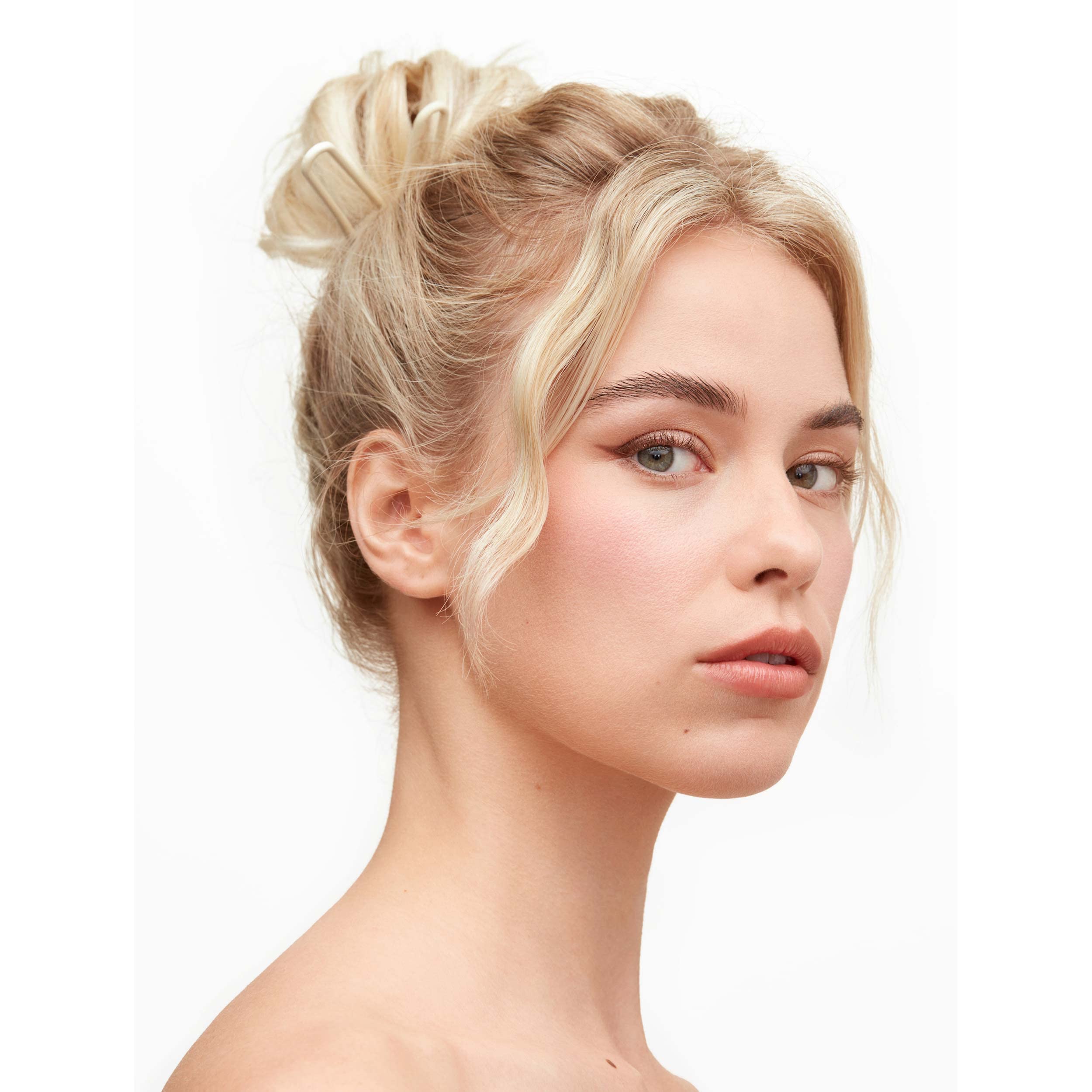 Day Rate Beauty Petite Power Pin 14K gold finish adds a luxe touch.