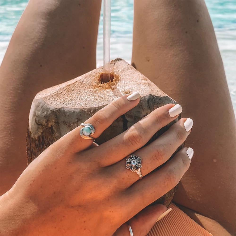 Dazzle Dry Rose Quartz swatch highlights natural nail peeking through a rosy glow.