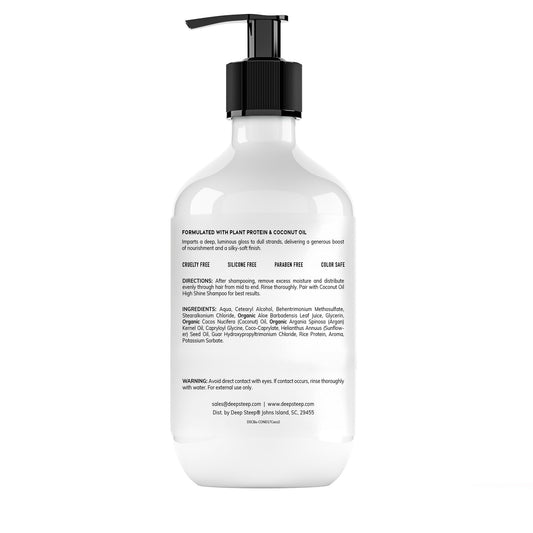 Deep Steep High Shine coconut oil conditioner pour demonstrates easy application for smooth detangling