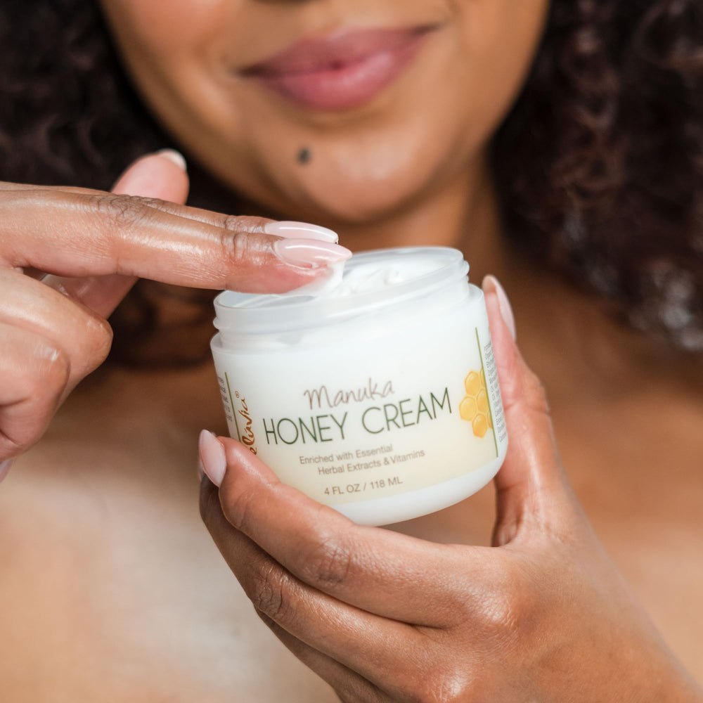 Deluvia Manuka Honey Cream with shea butter moisturizes dry areas.