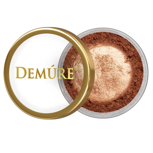 DEMÚRE copper shimmer mineral eye shadow for a luminous, wearable copper glow.