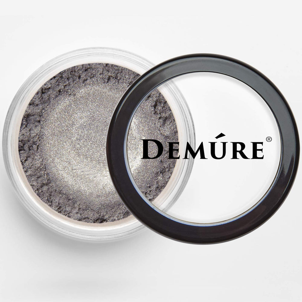 Swatches highlight high pigment with lightweight feel for buildable color.
