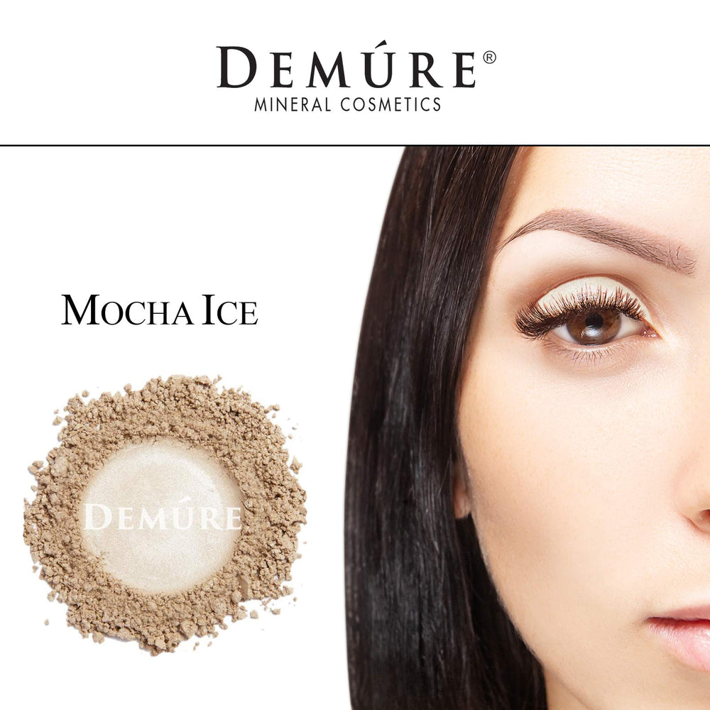 DEMÚRE Water-Resistant, Breathable mineral shadow offers all-day wear.