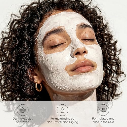 DERMAdoctor Ain't Misbehavin clay and sulfur blend nourishes irritated blemish-prone areas.