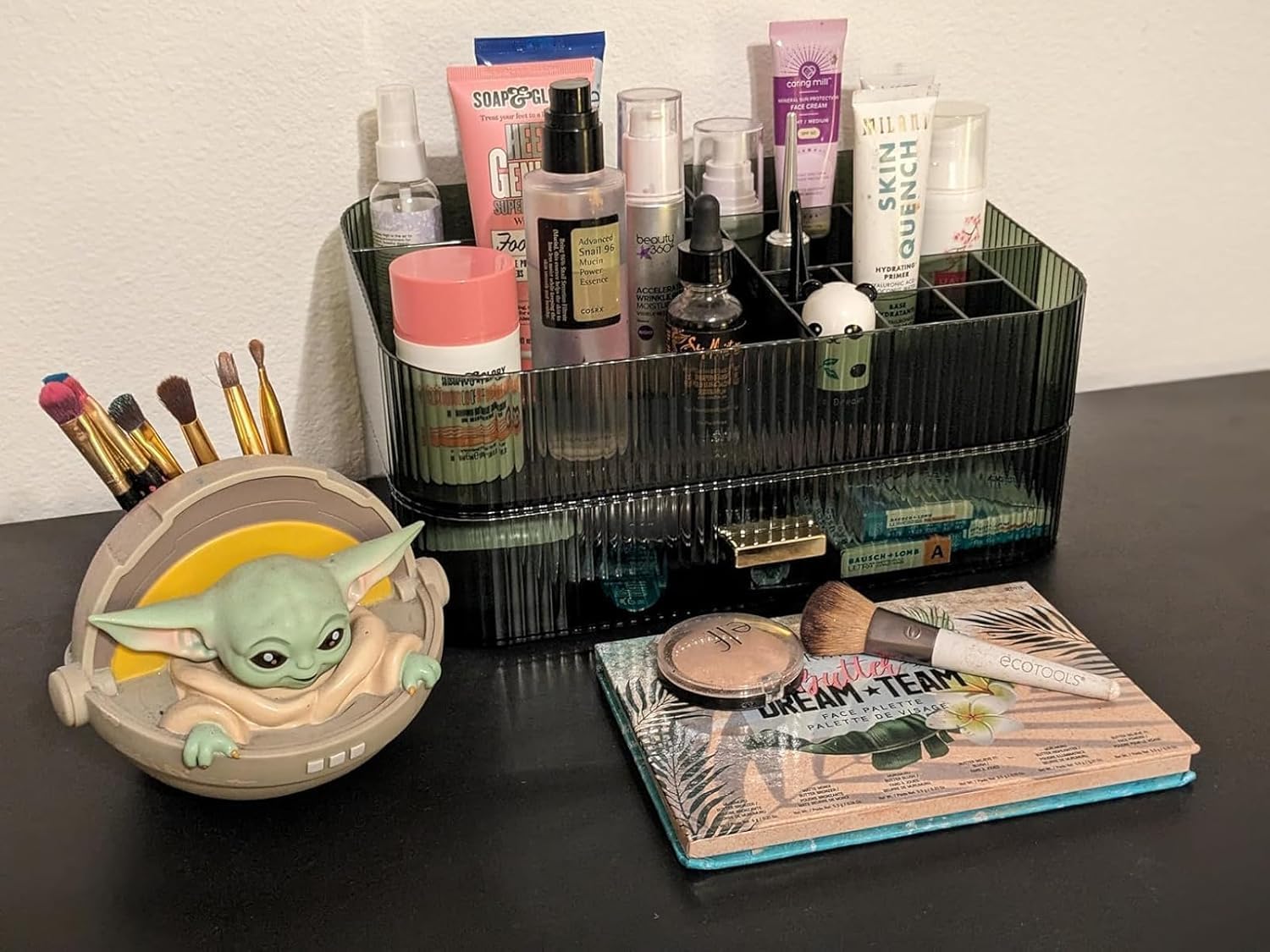 Dezzer all-in-one organizer fits dresser, desk, or bathroom counter