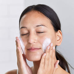 3.5 oz tube packaging shown for easy, travel-friendly cleansing.