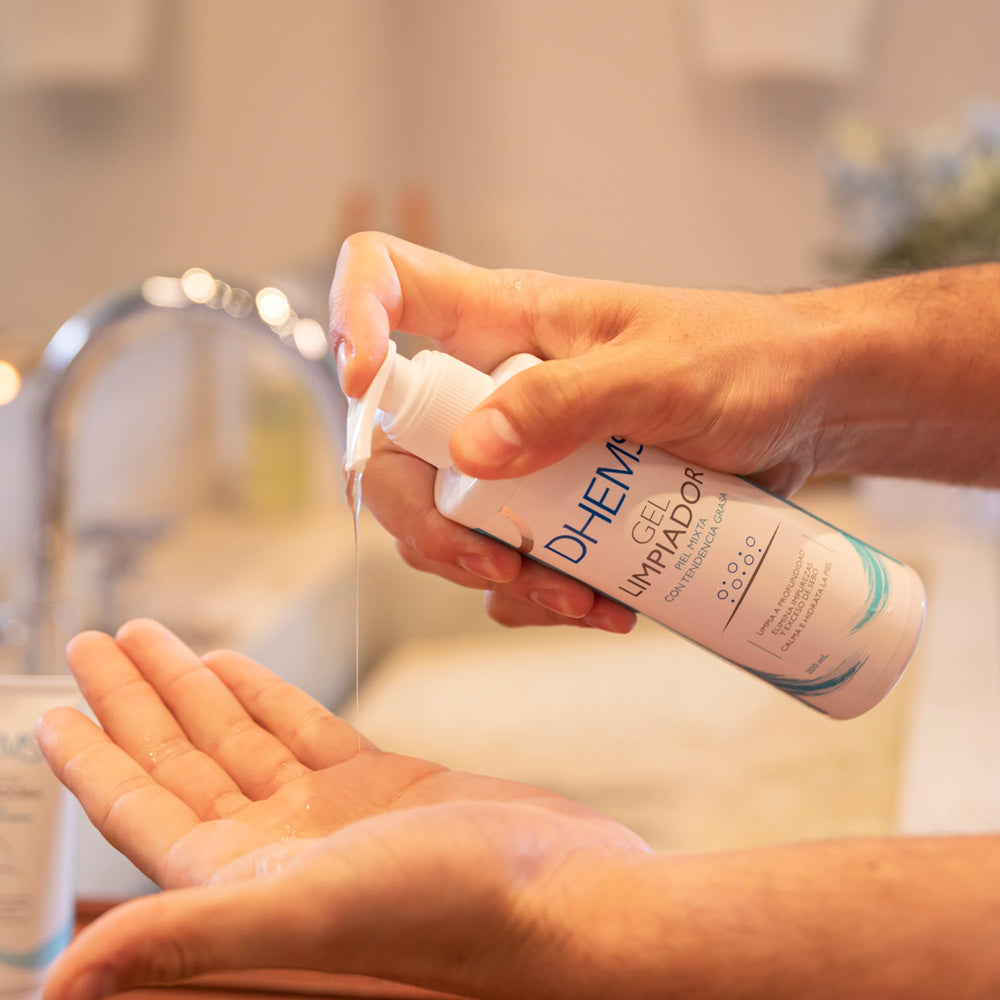 DHEMS Cleansing Gel daily-use-oily-skin scenario with quick refreshing cleanse