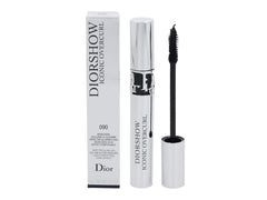 Dior Diorshow Iconic Overcurl lashes with wide-open eyes and lasting wear