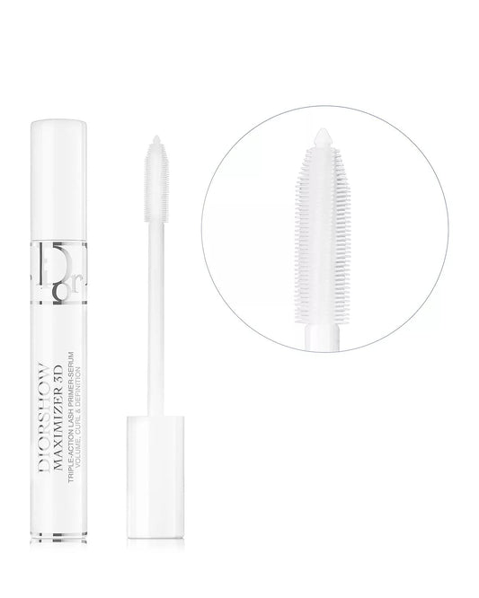 Dior Diorshow Maximizer 3D Primer balm texture coats lashes with a lightweight film.