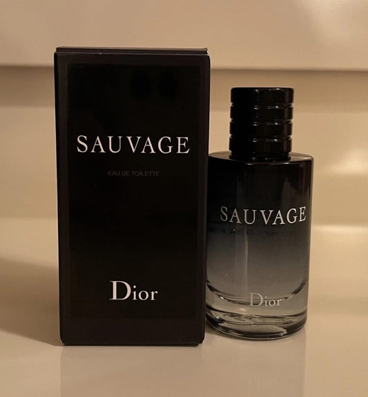Dior Sauvage mini EDT bottle cap close-up, premium packaging for gifting.