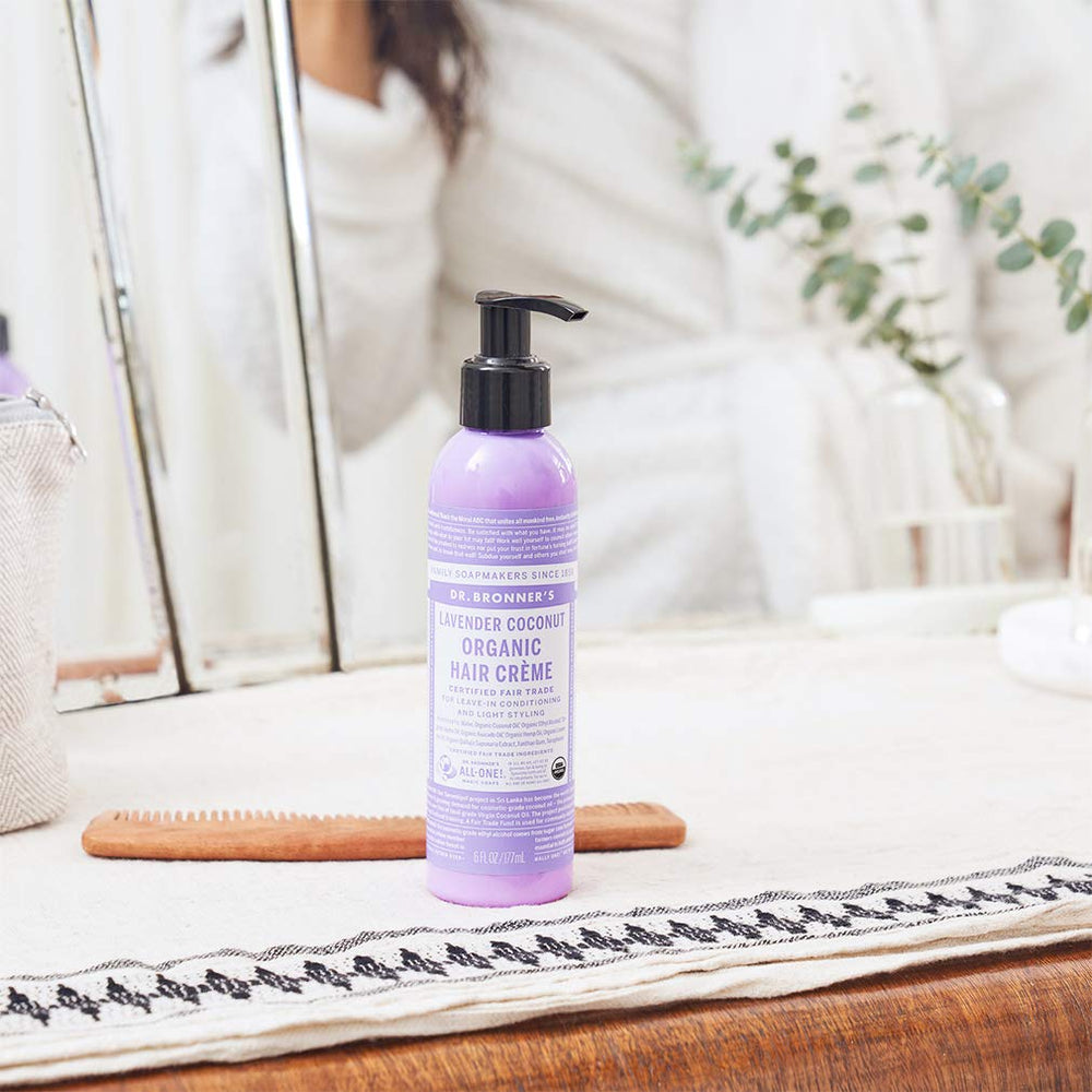 Curl definition with the leave-in cream for defined, bouncy curls.