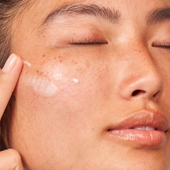 Dr Dennis Gross VitC+Lactic swatch shows brightening, non-greasy finish