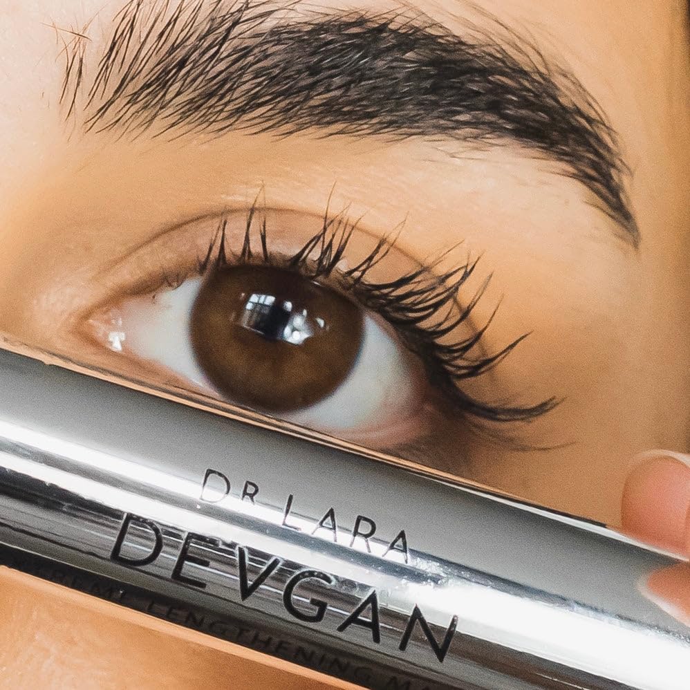 Lashes coated with carbon black pigment for rich color.