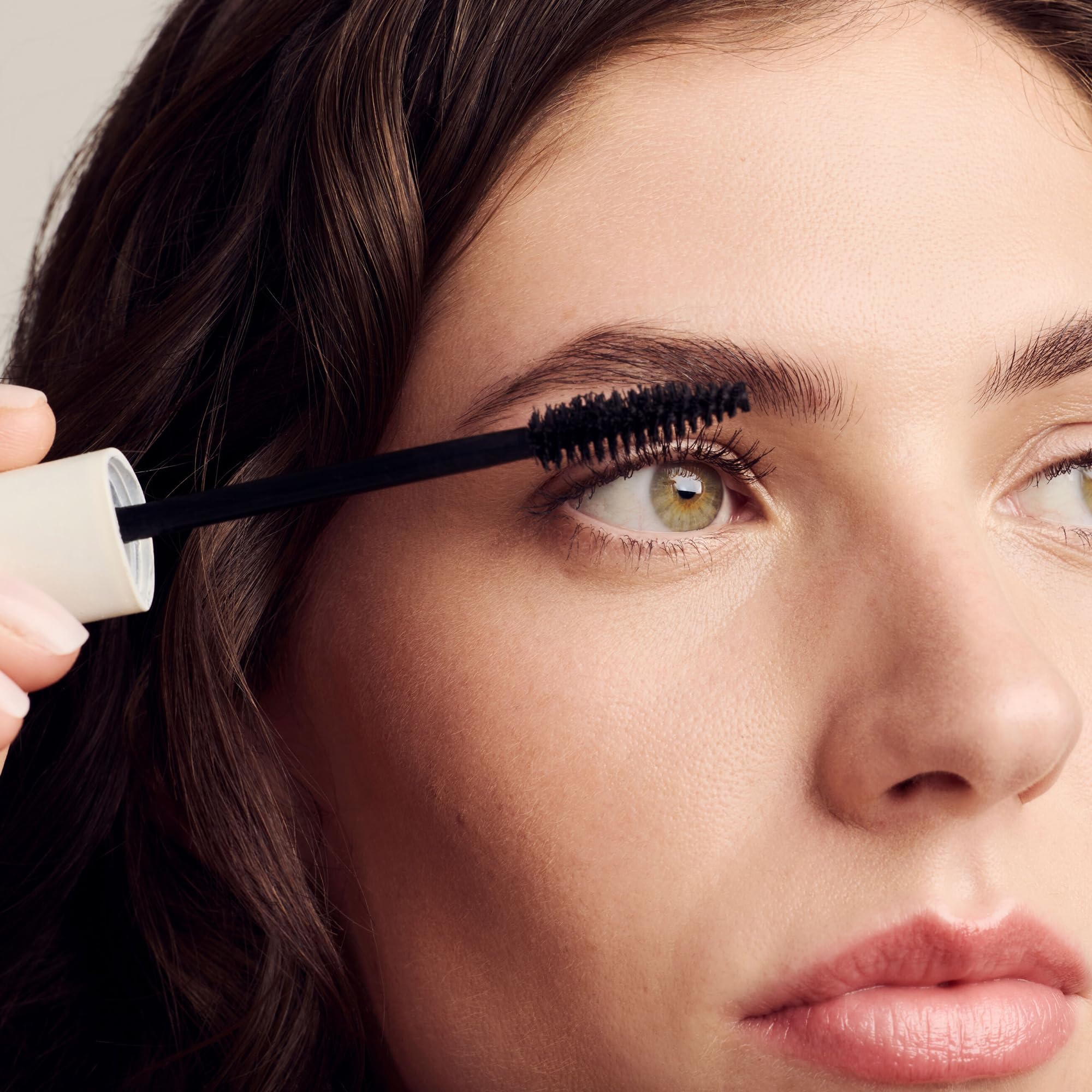 Application shots show quick, easy lift for everyday looks