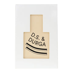 Packaging and spray nozzle of Cowboy Grass, easy to apply on the go