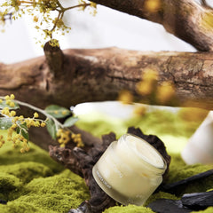 DumiDang Squalane and Shea Butter formula provides lasting moisture.